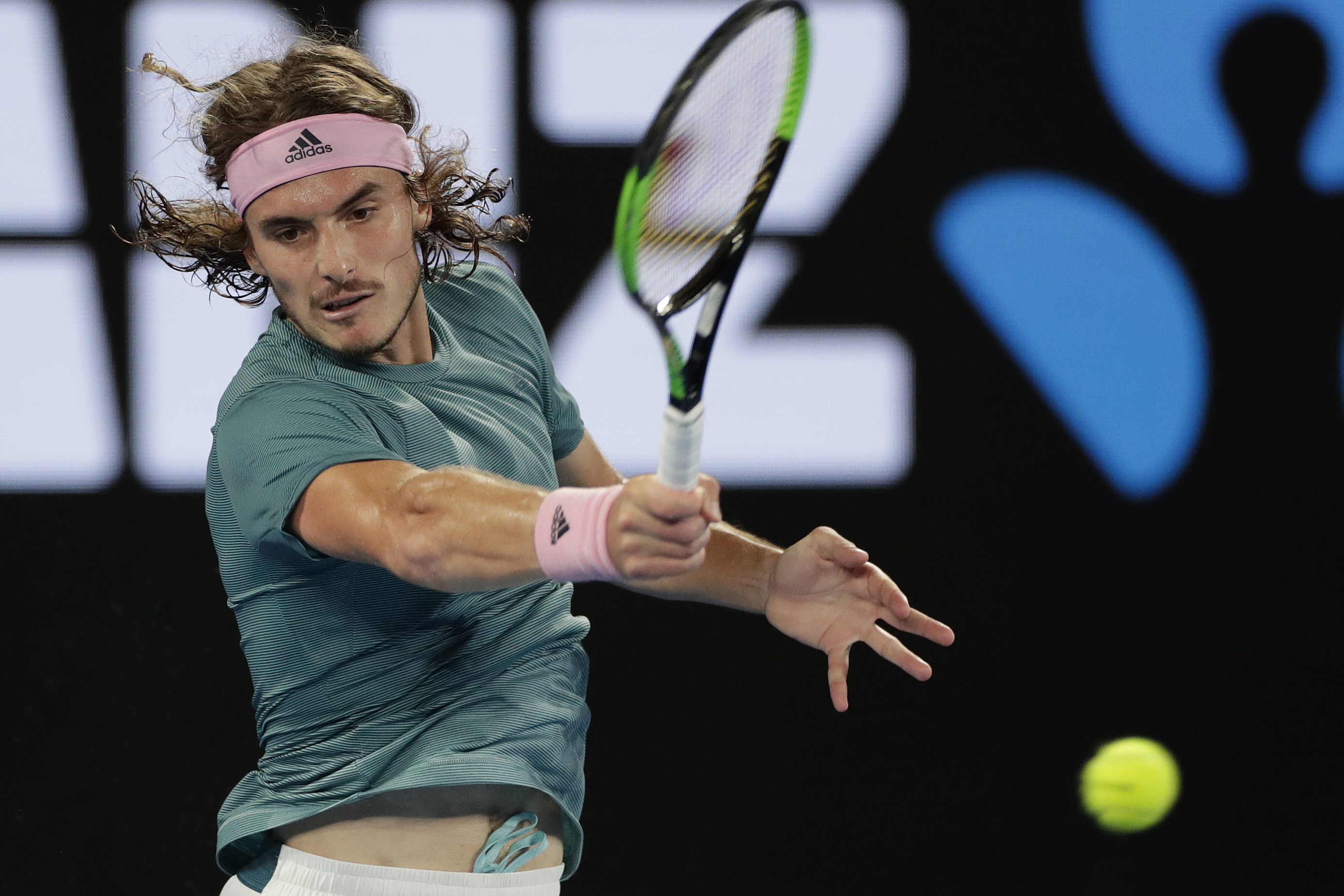 米兰体育官方网站-包含澳大利亚网球队横扫日本网球队,西西帕斯高光表现的词条