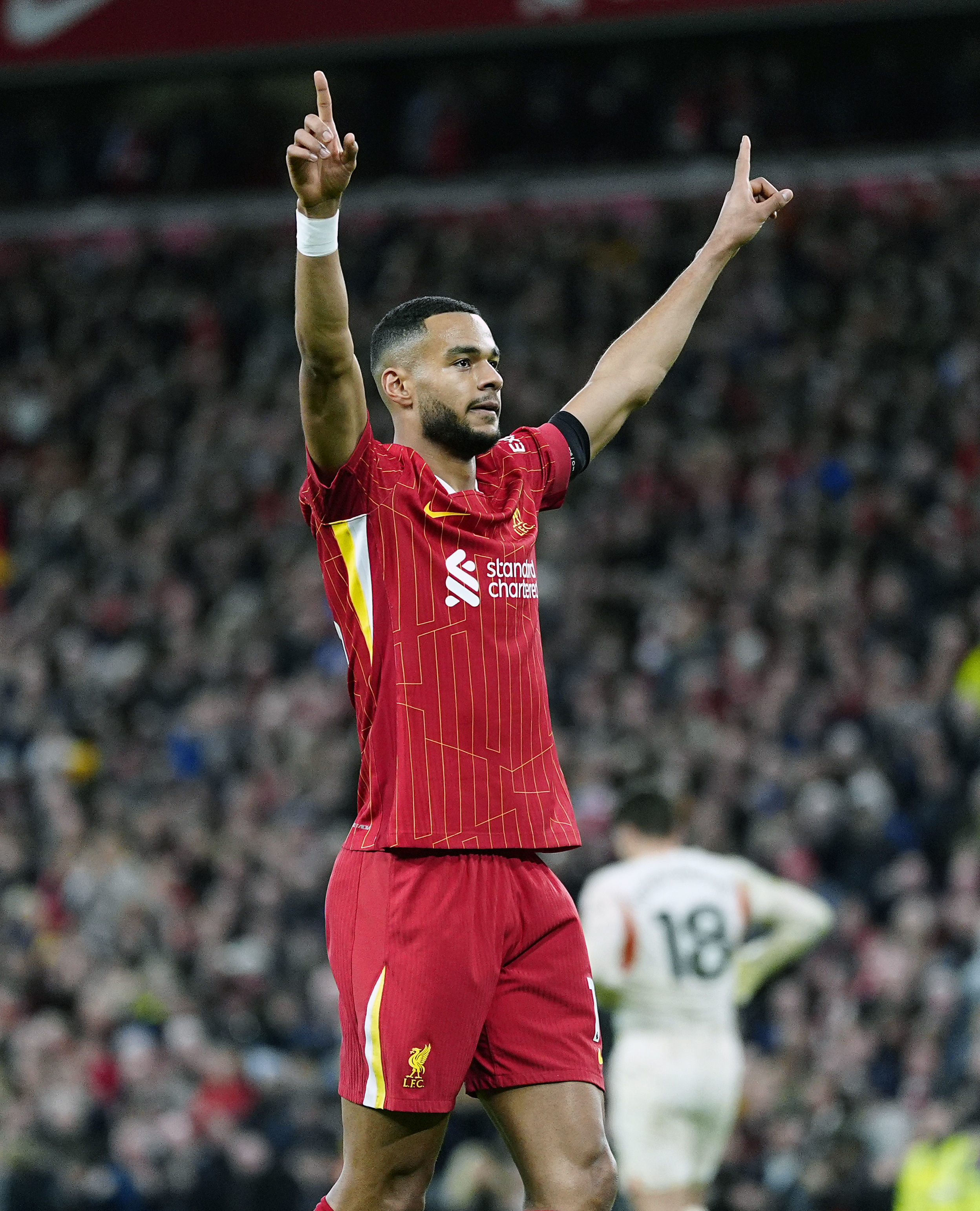 米兰体育app-包含曼城主场力克利物浦，晋级欧冠半决赛的词条