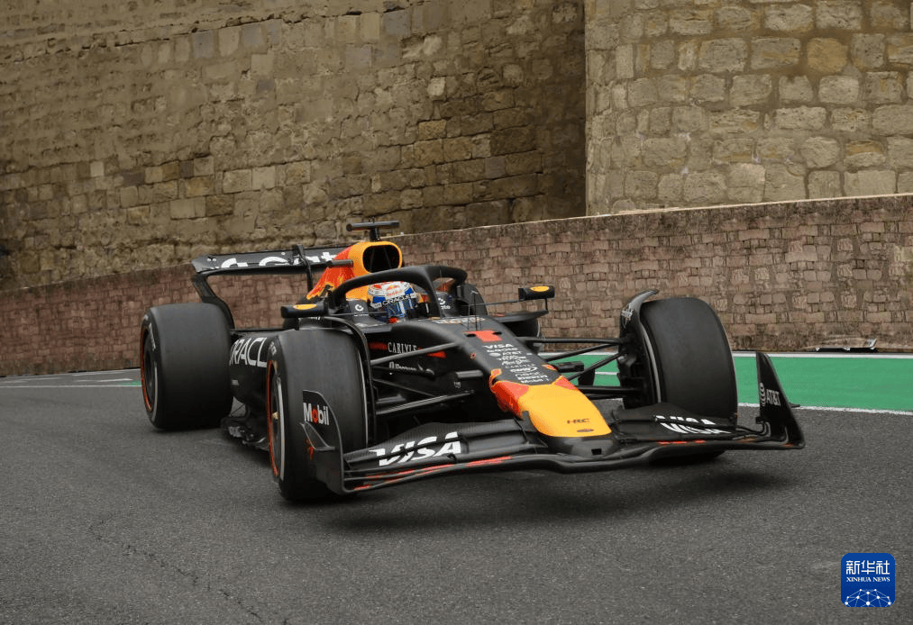 中国米兰体育-包含红牛二队完胜雷诺车队，维斯塔潘高光表现的词条