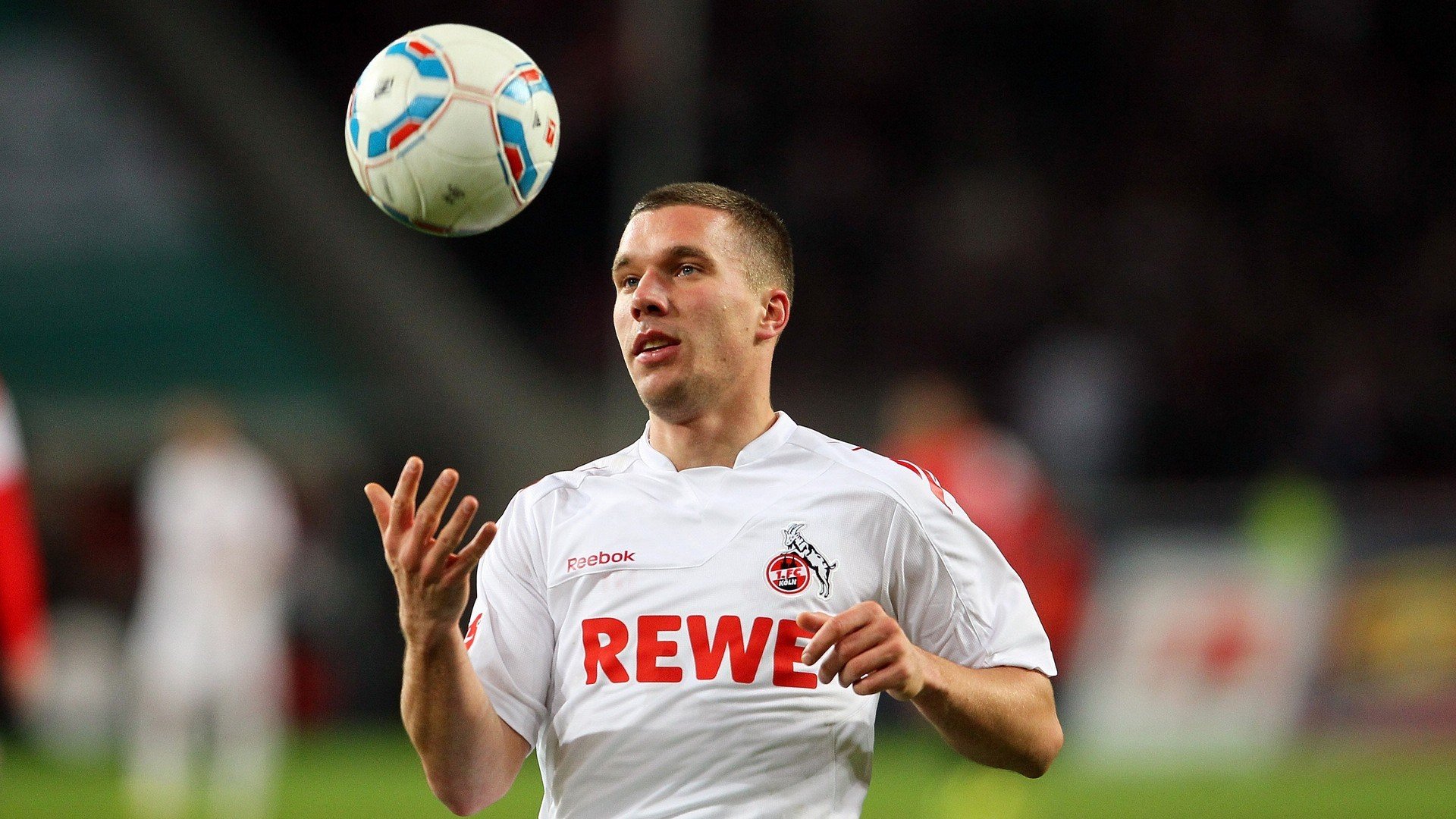 从草地到硬地，兹维列夫的戴维斯杯横扫如何重新定义温网后的网球叙事