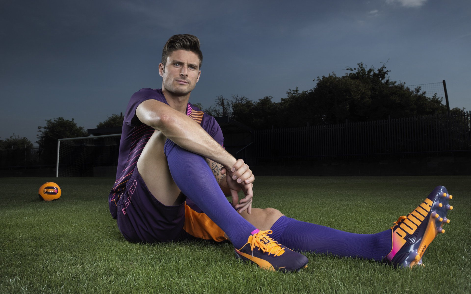 米兰体育入口-红牛一骑绝尘，勒克莱尔点燃赛场，当统治力与激情在赛道碰撞